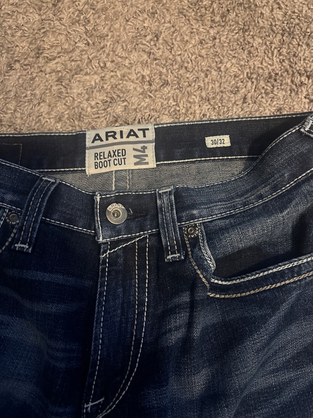 Men’s Ariat Relaxed Boot Cut Jeans in Dark Indigo - Picture 2 of 5